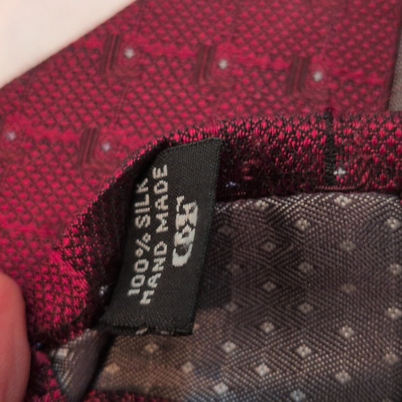 Daniel De Fasson Studio Men's 100% Silk Handmade Tie - Maroon w/White Pin Dots - Picture 5 of 6
